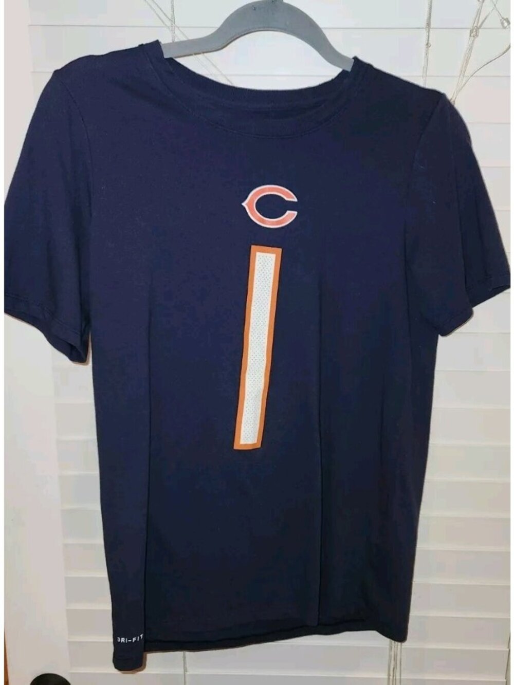 Chicago Bears Nike Justin Fields BOYS LARGE  T Shirt Swoosh Logo...........B5